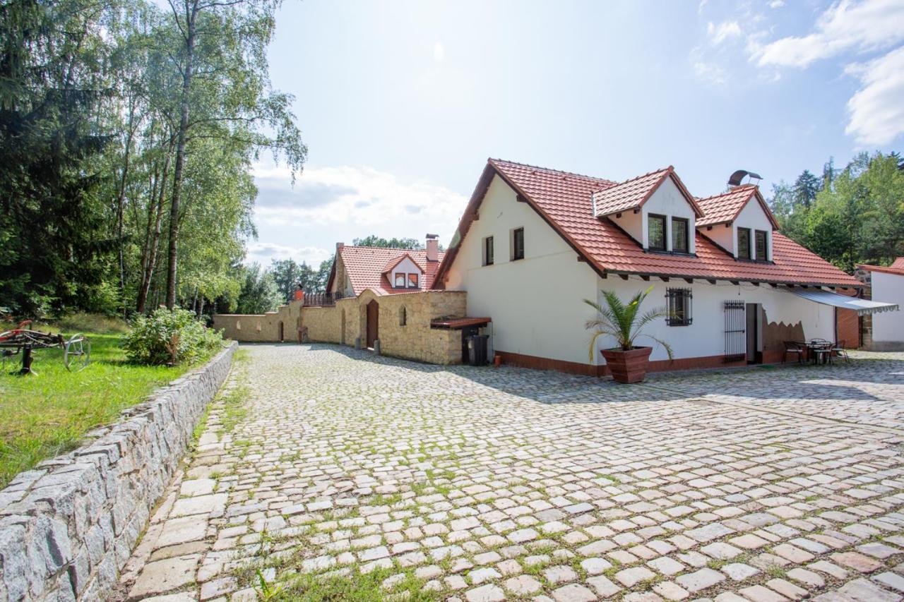 Hajovna Hnevnice Экстерьер фото